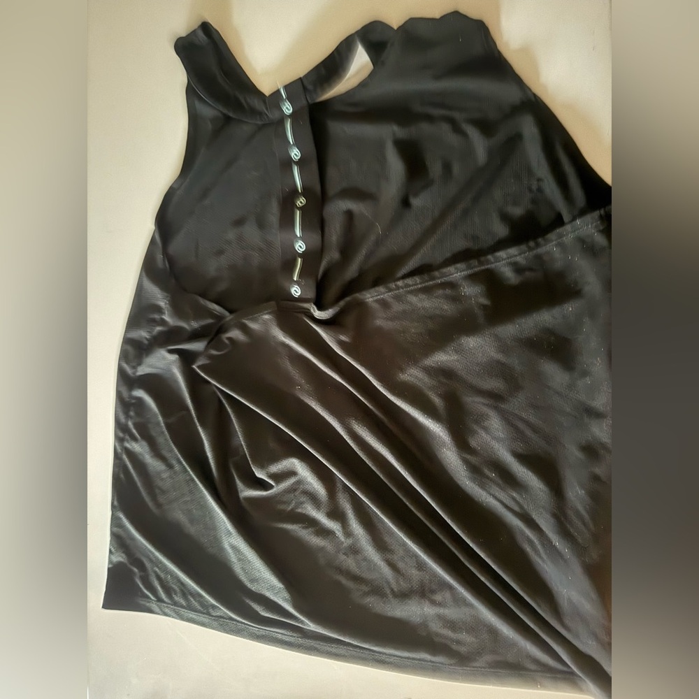 Pennington’s Racer Back Tank Top - Picture 2 of 2